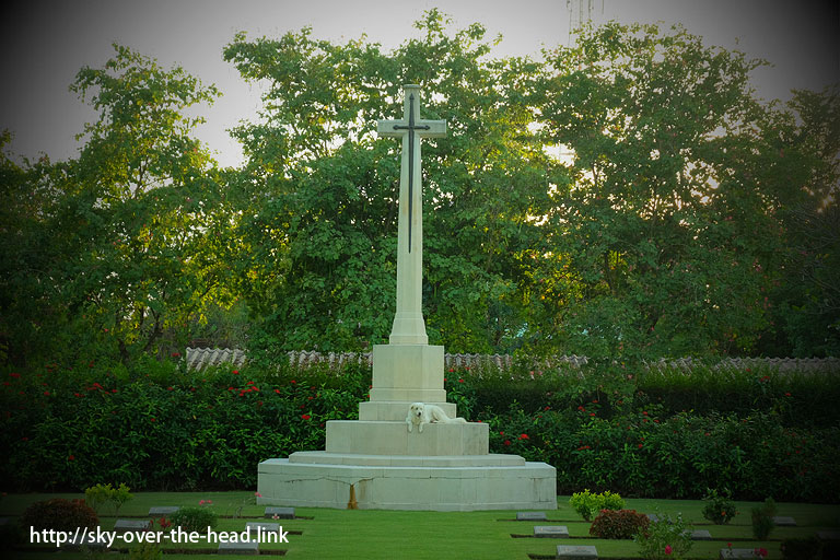 チョンカイ共同墓地（タイ）／The Chong-Kai War Cemetery(Thailand)